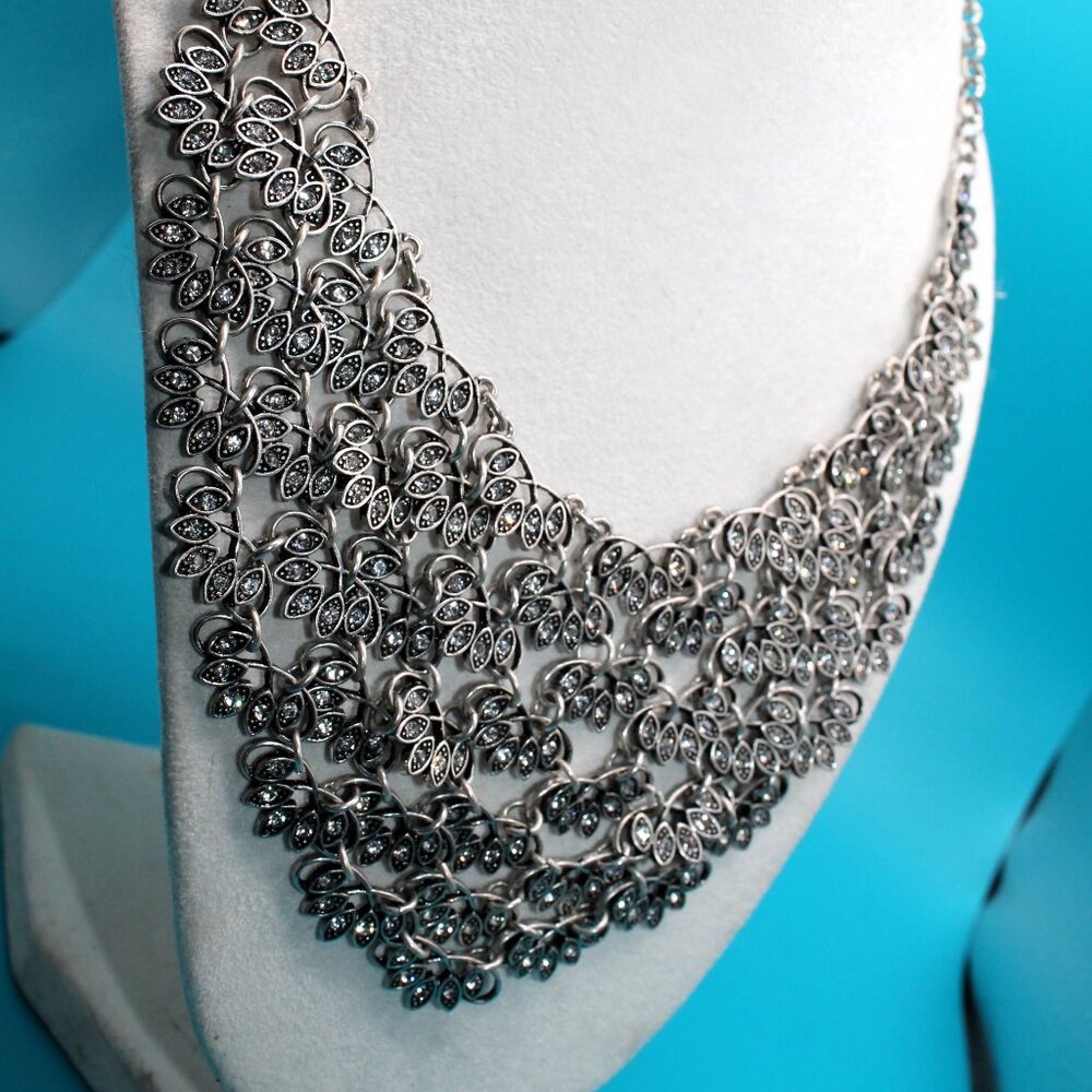 Premier Designs Ruffles Rhinestone Silver Tone Bib Statement Necklace - Picture 4 of 7